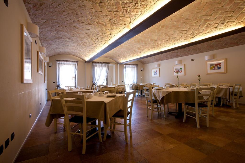 Villa La Rondanina à Castelnuovo Fogliani Extérieur photo